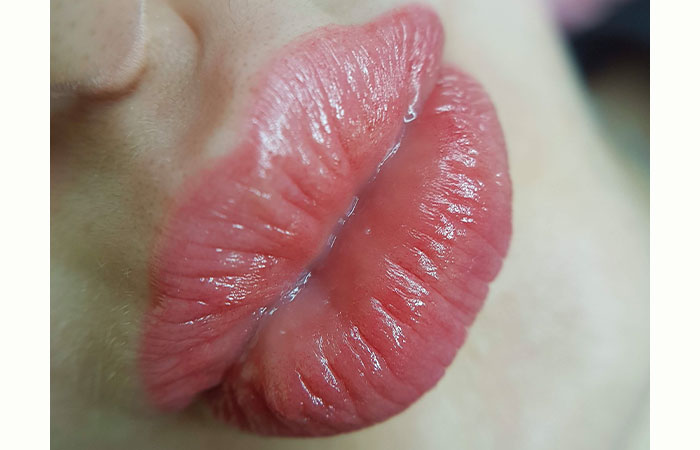 Татуаж губ в акварельной технике.